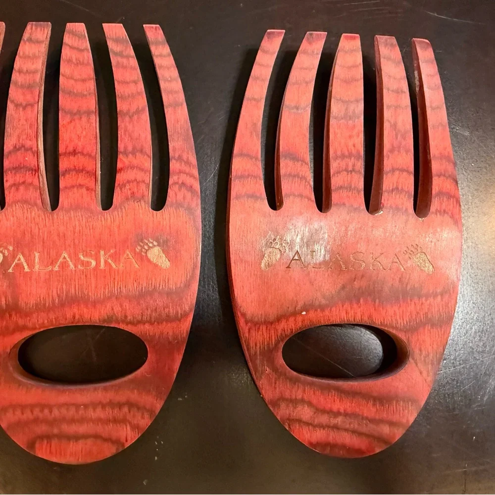 Red Alaska‎ Wooden Salad and Pasta Claws in red finish